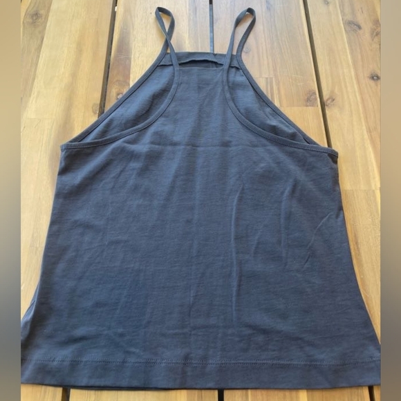 Lovers + Friends Gray Boxy Sleeveless High Neck Tank Top size Extra Small - Picture 2 of 3